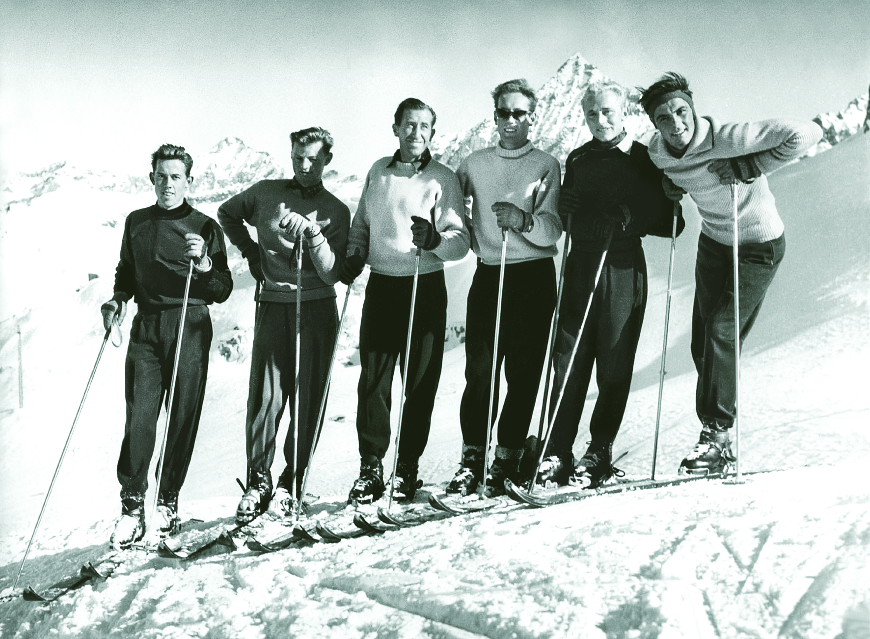 Происхождение лыжного спорта. Эрнст Хинтерзер. Горнолыжный спорт Тони Зайлер. Первые горные лыжи. Советские горные лыжи.